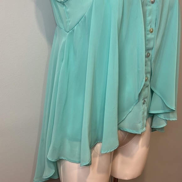 Women’s Turquoise Top - Picture 3 of 8